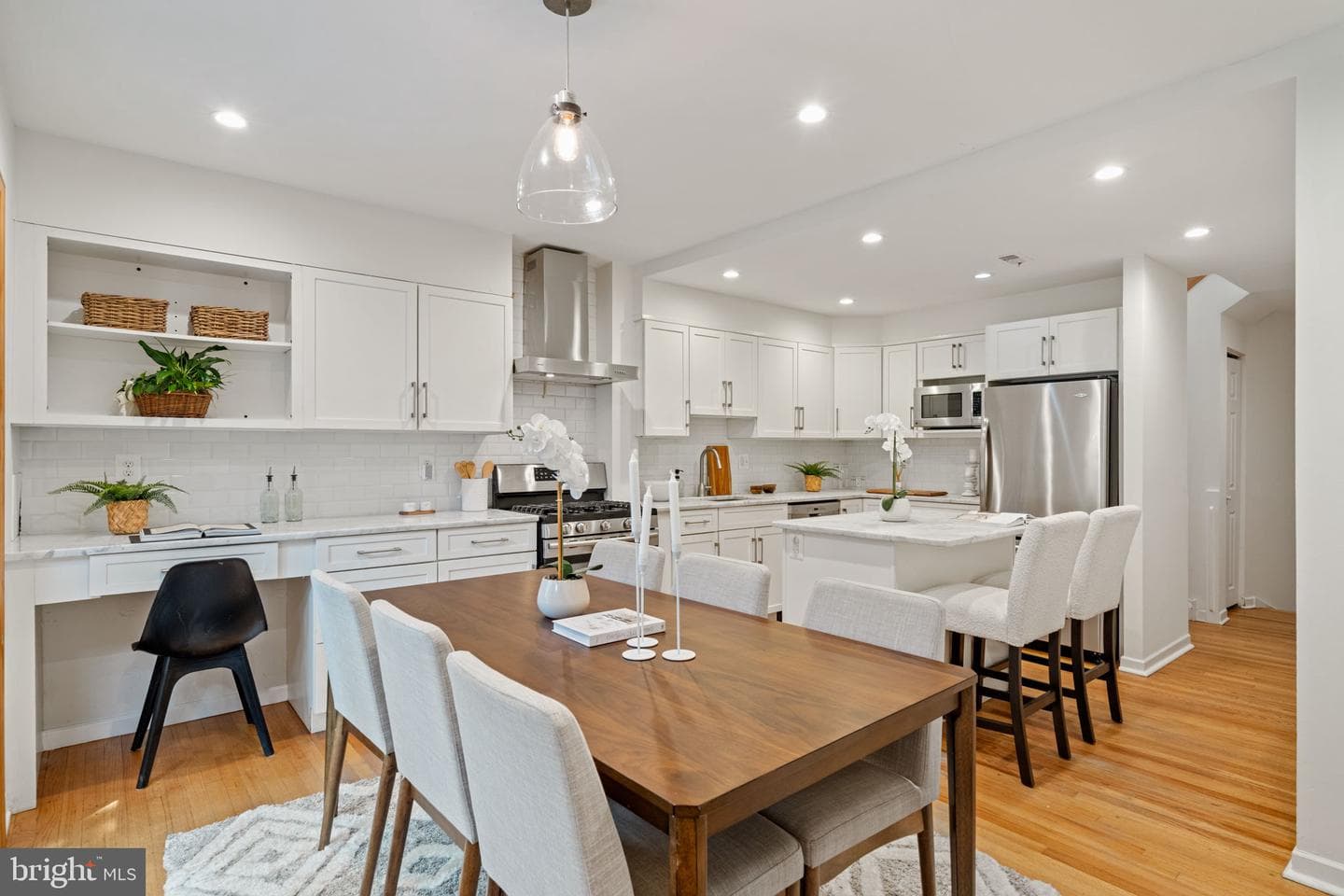 2046 South Street photo 6
