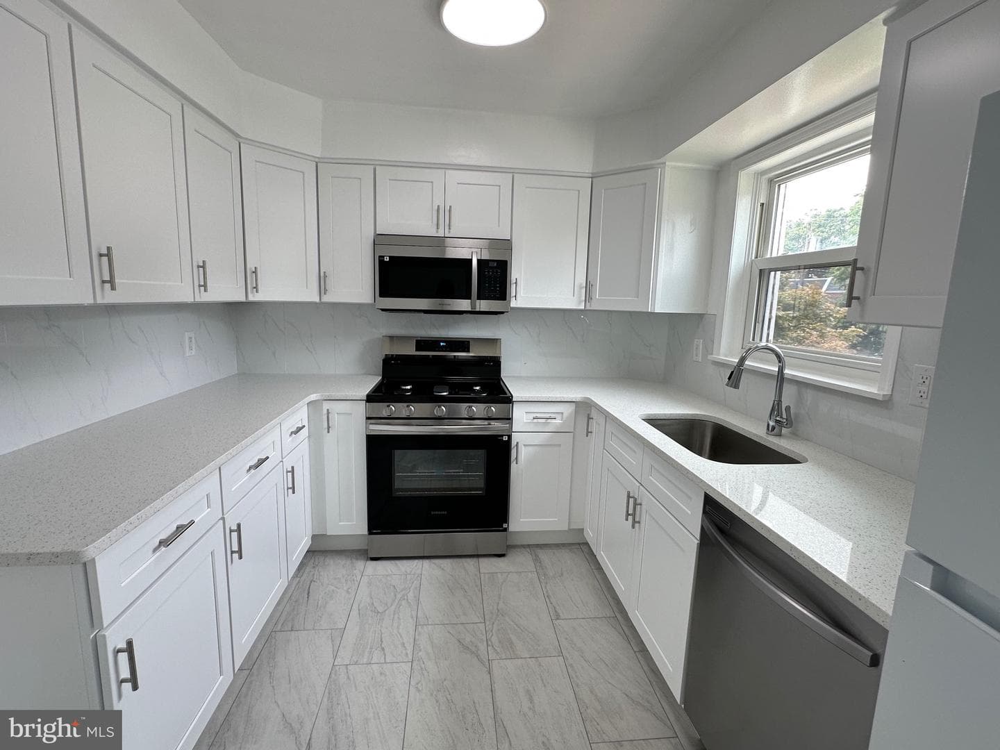 1121 Solly Avenue photo 12
