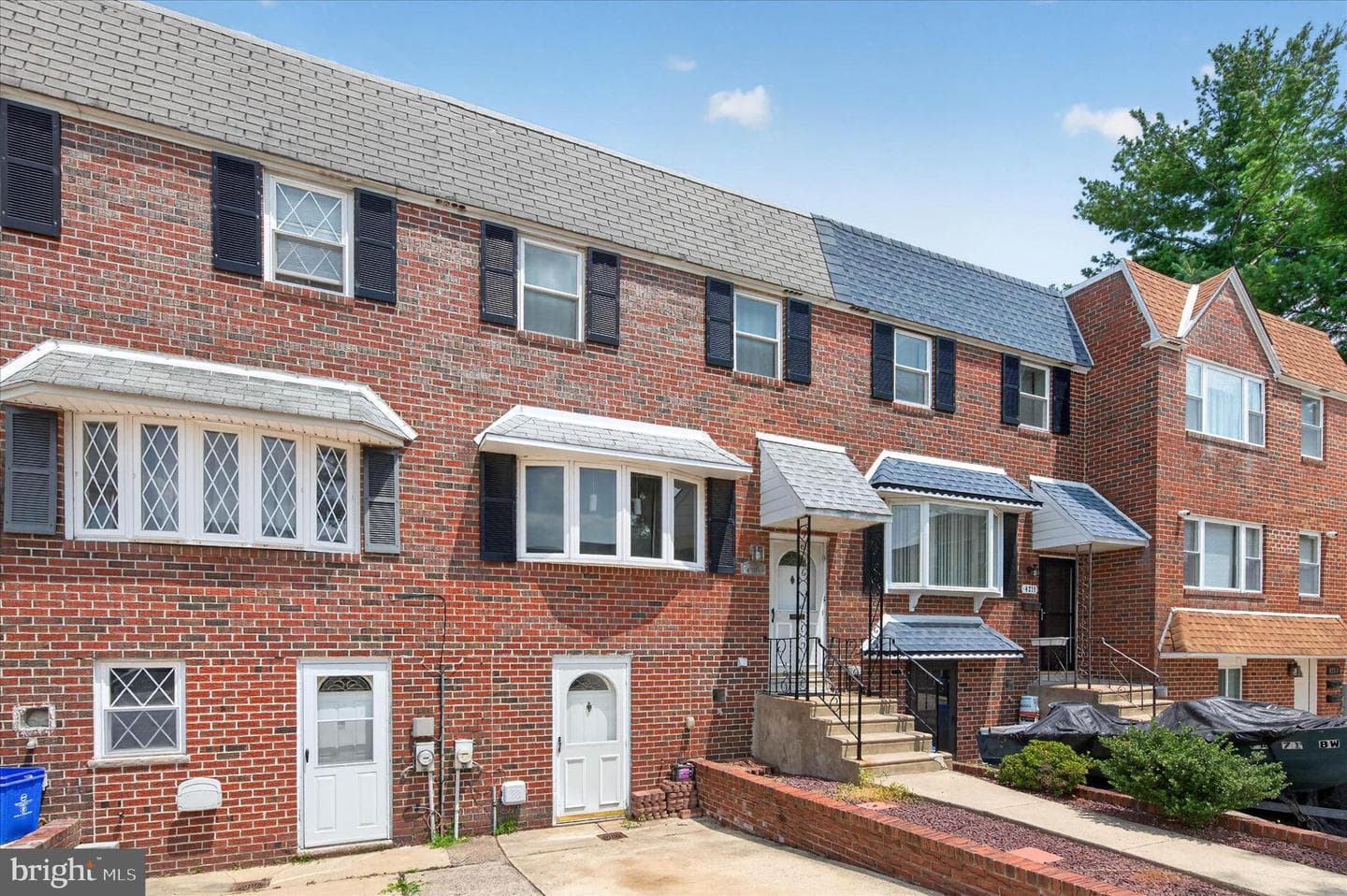 4209 Lackland Place photo 2
