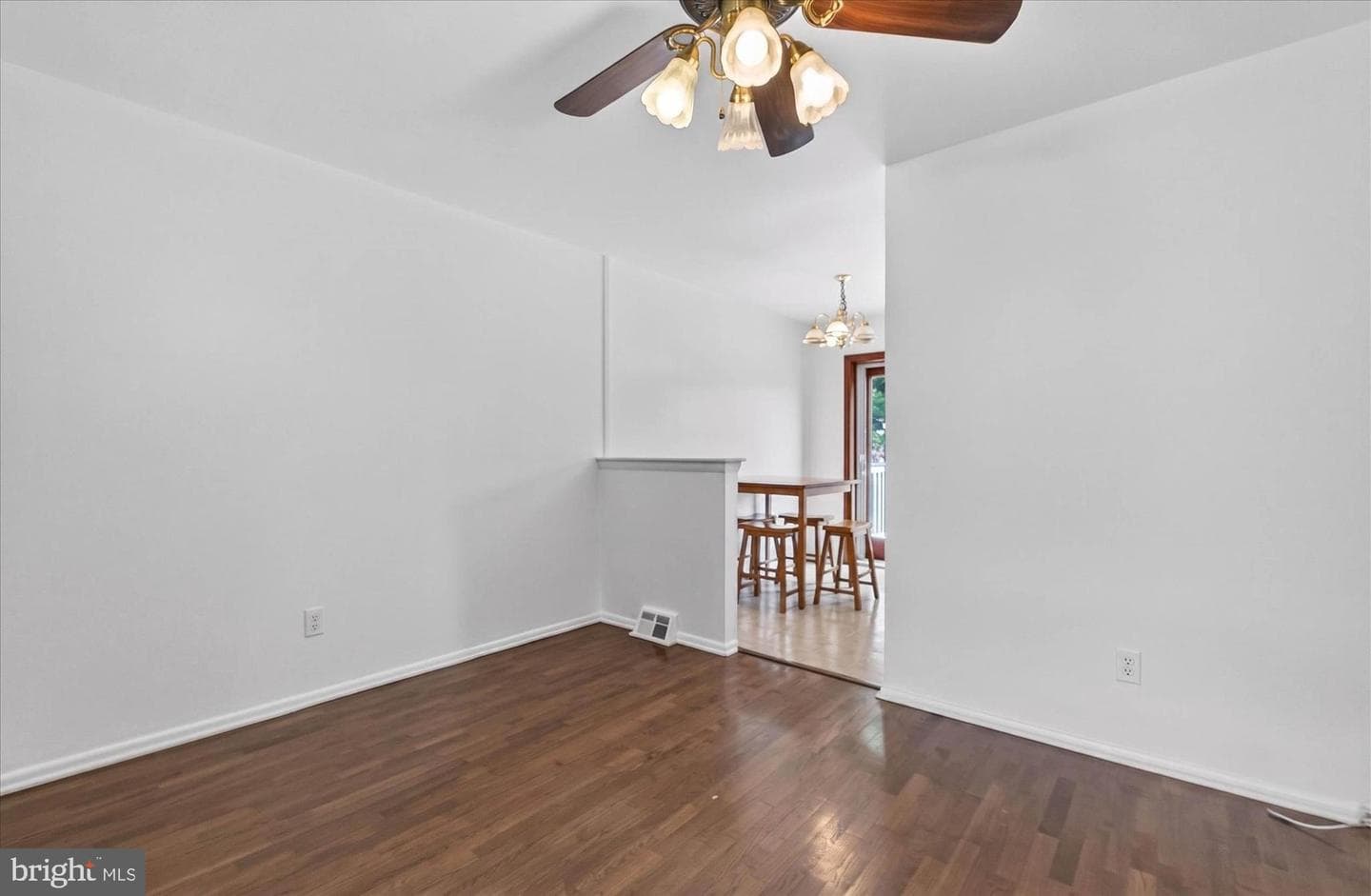 4209 Lackland Place photo 8