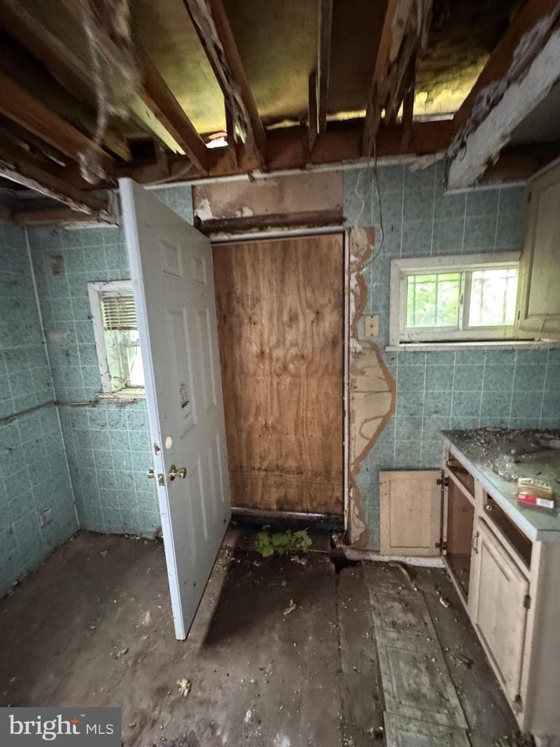 2207 W Oxford Street photo 10