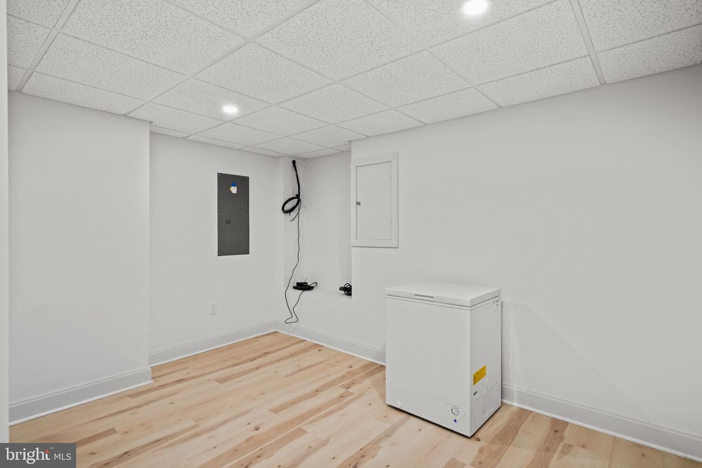 144 Jamestown Avenue photo 31