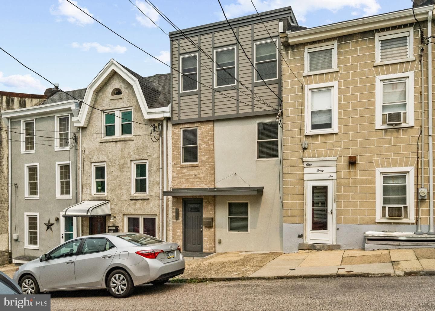 144 Jamestown Avenue photo 36