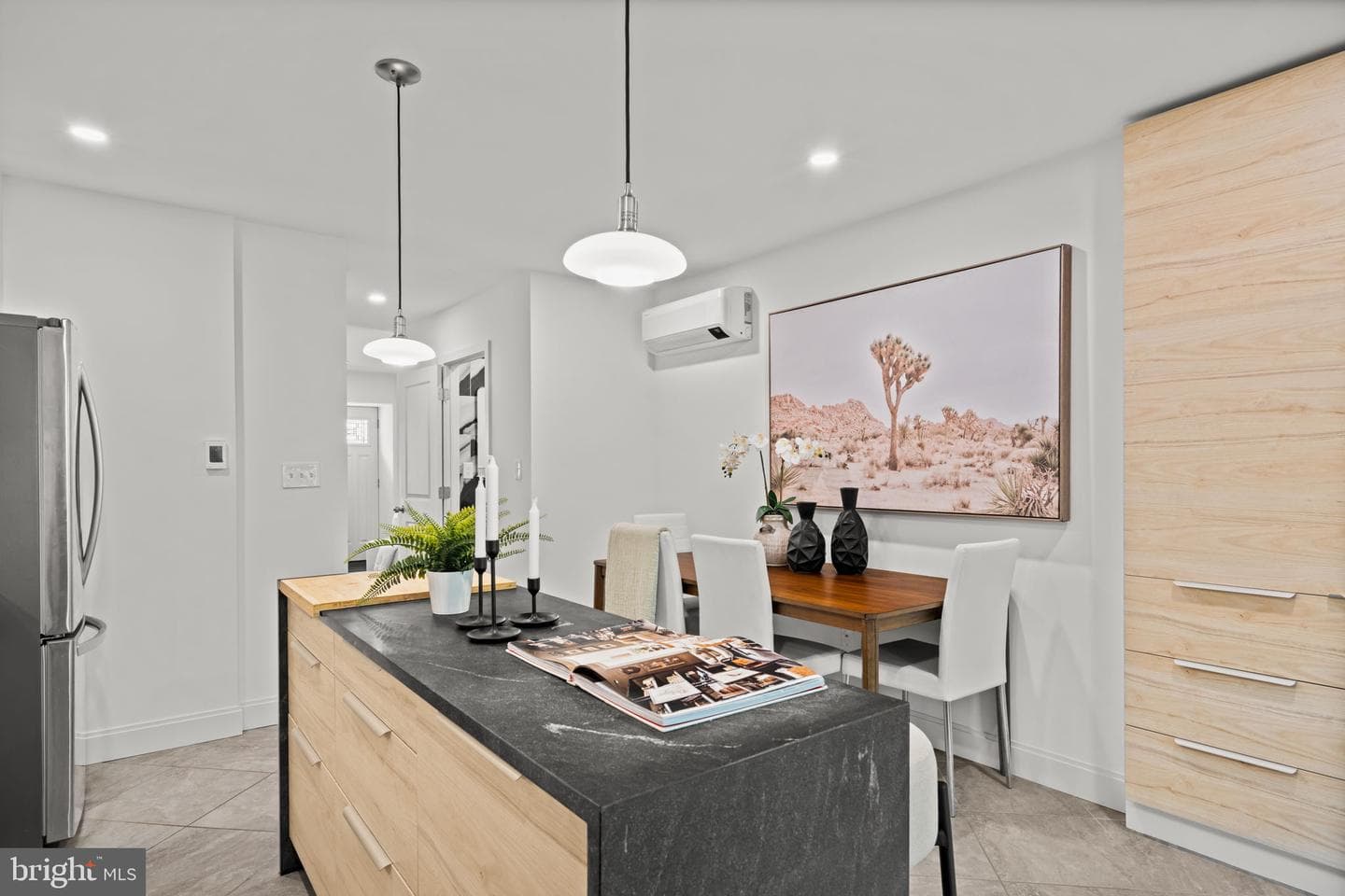 144 Jamestown Avenue photo 8