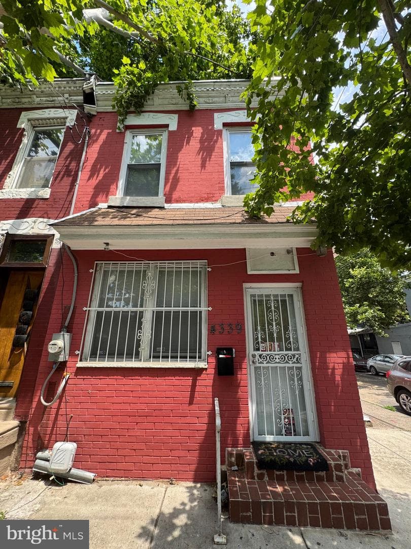 4339 Wayne Avenue, Philadelphia