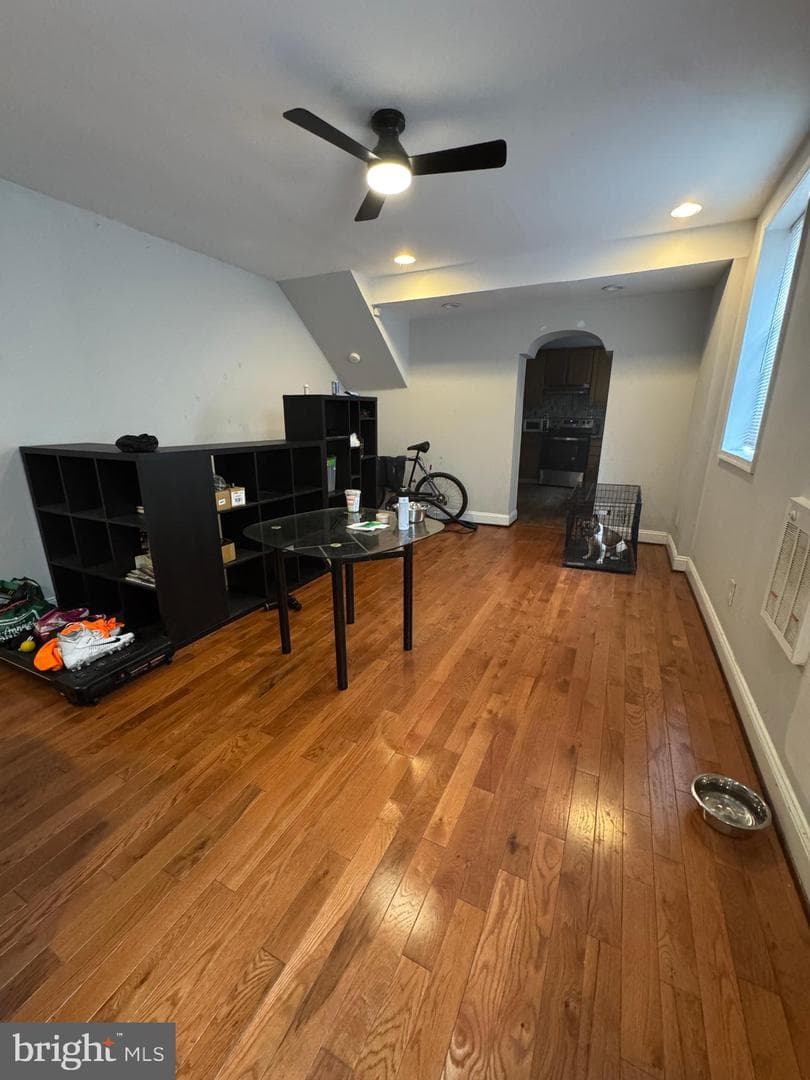 4339 Wayne Avenue photo 5