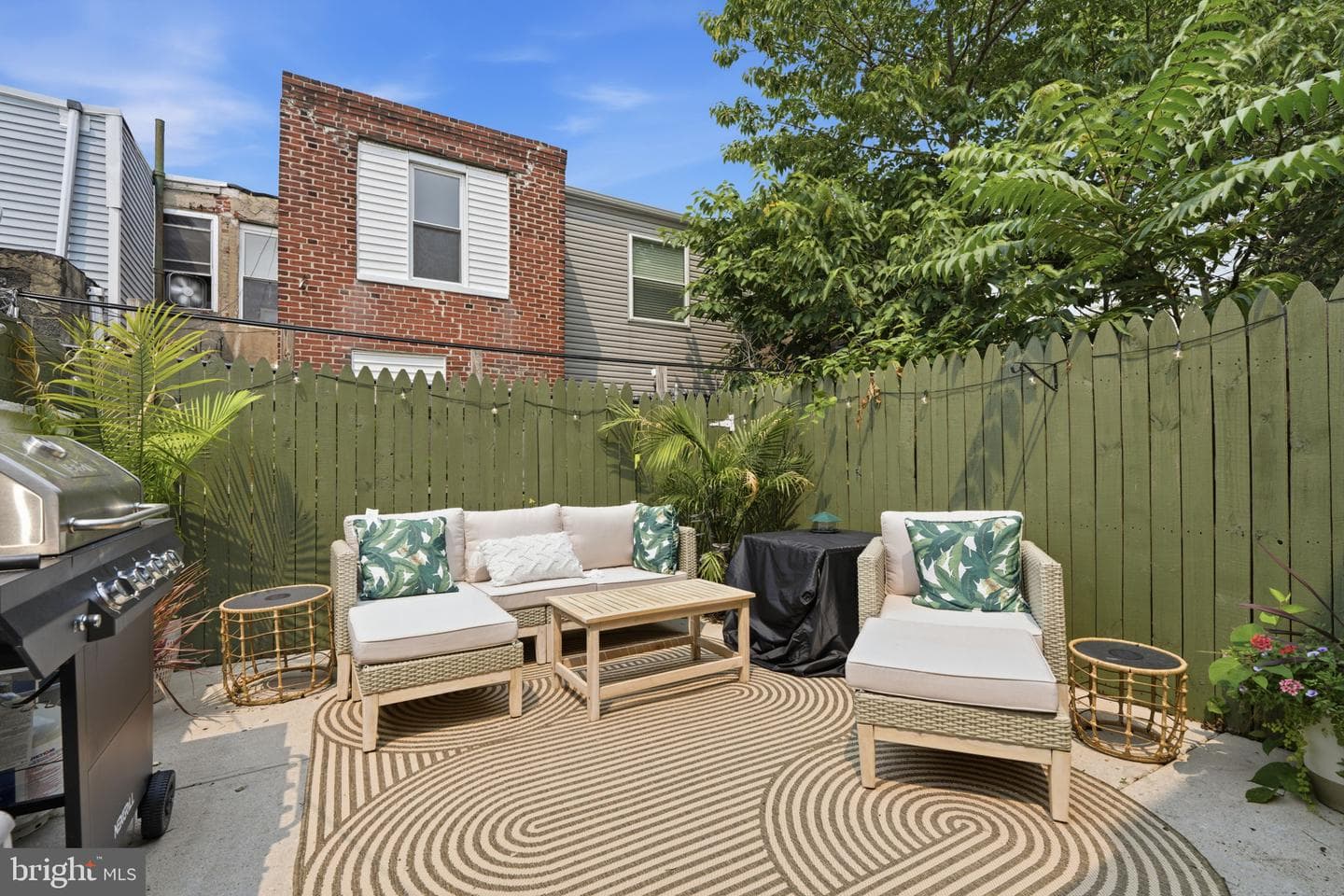 2023 Moore Street photo 17