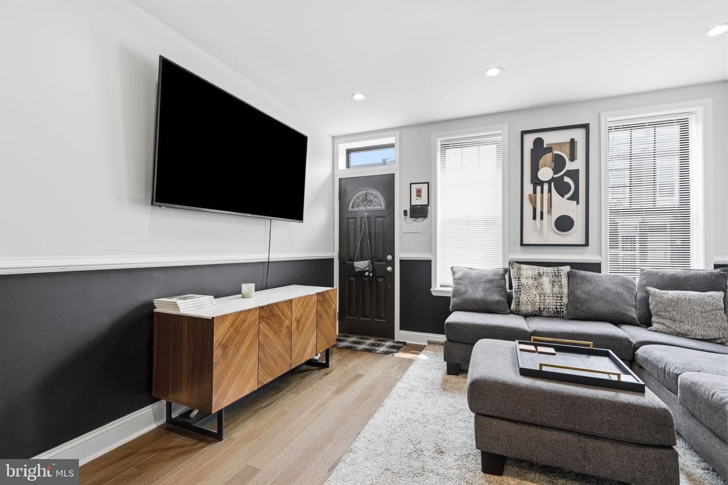 2023 Moore Street photo 6