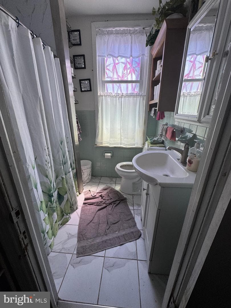 2221 Tasker Street photo 7