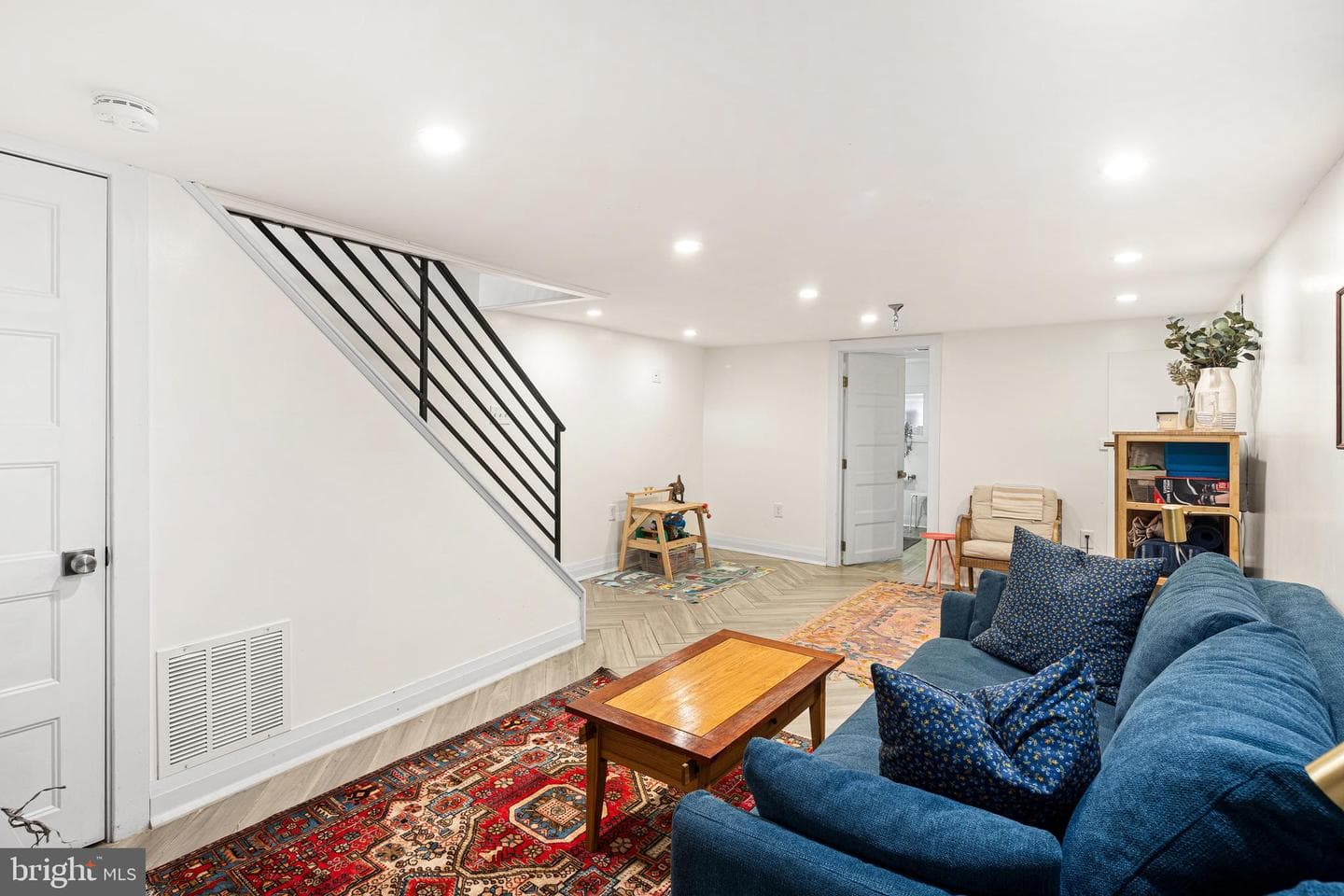866 Corinthian Avenue photo 20