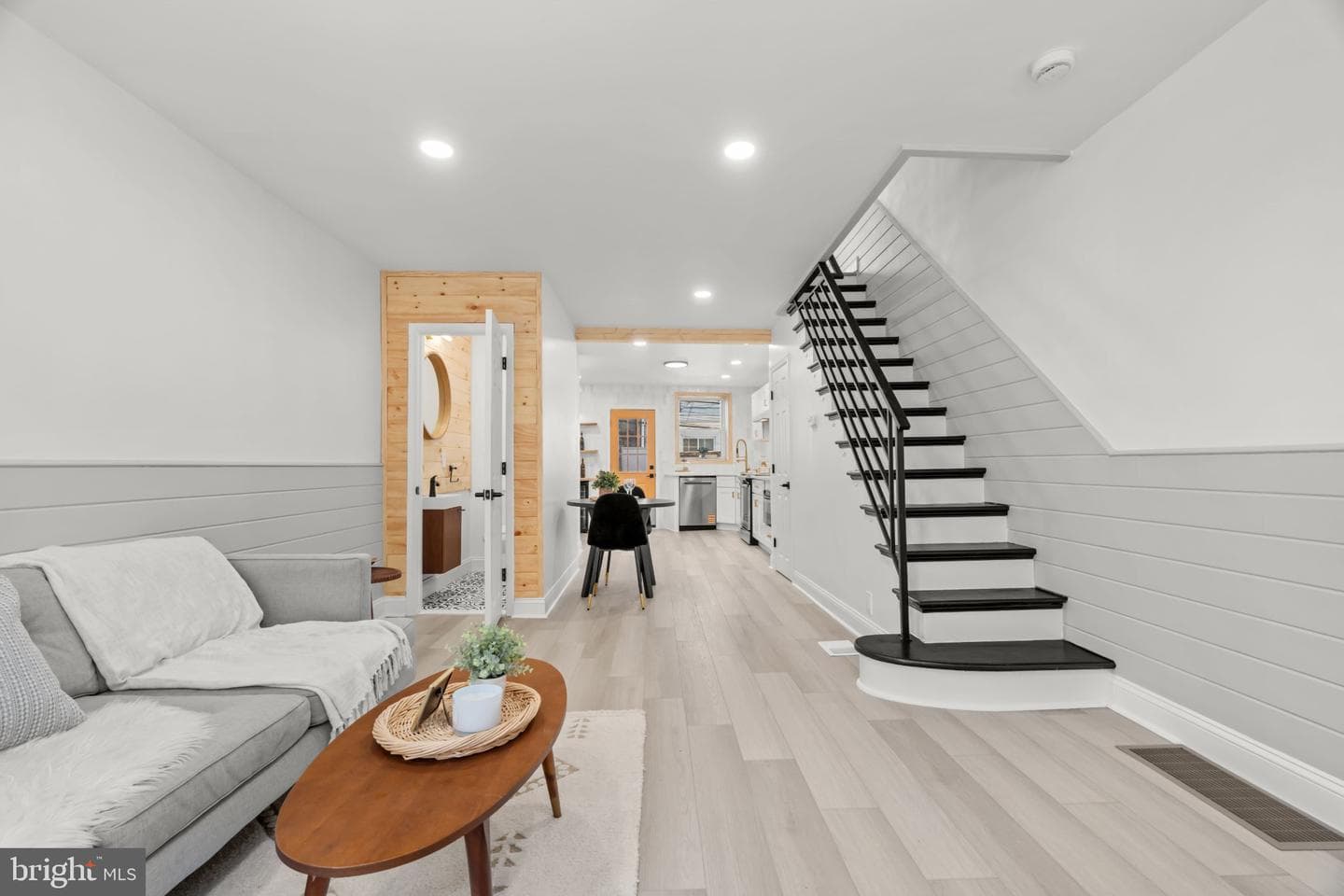 302 Cantrell Street photo 7