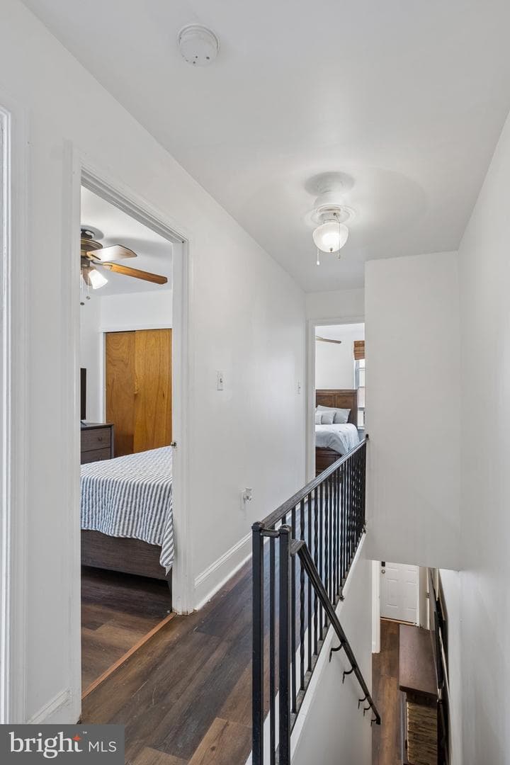 1337 S May Street photo 9