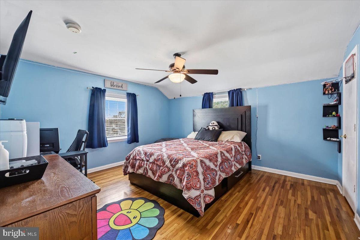 914 Longshore Avenue photo 21
