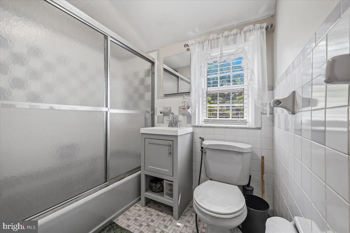 914 Longshore Avenue photo 27