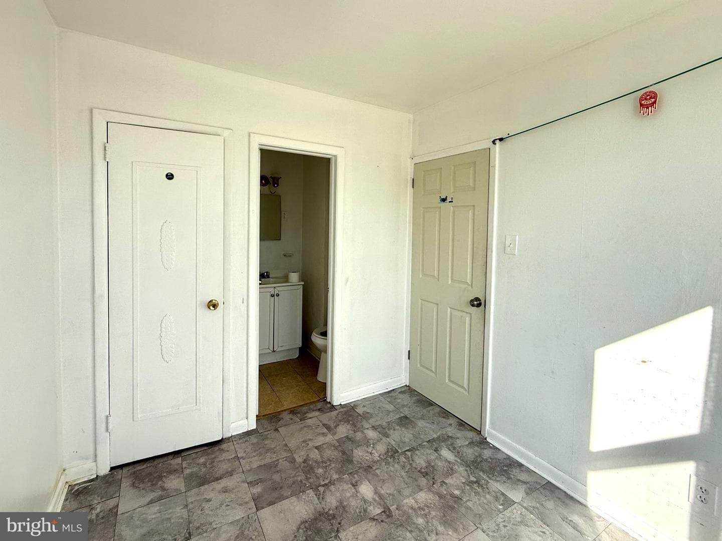 1413 Southampton Road photo 10