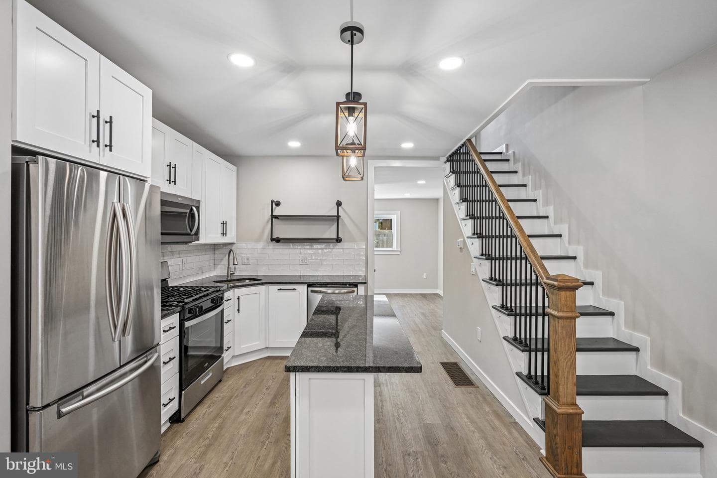 518 Greenwich Street photo 5