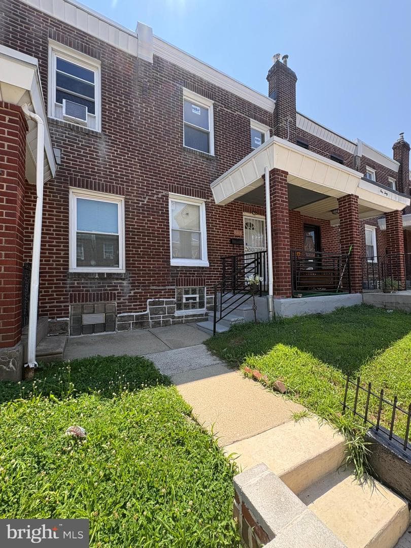 138 Rosemar Street photo 3
