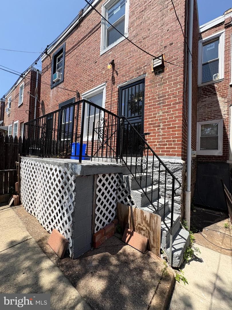 138 Rosemar Street photo 7