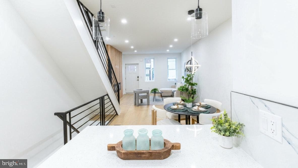 2074 Birch Street photo 17