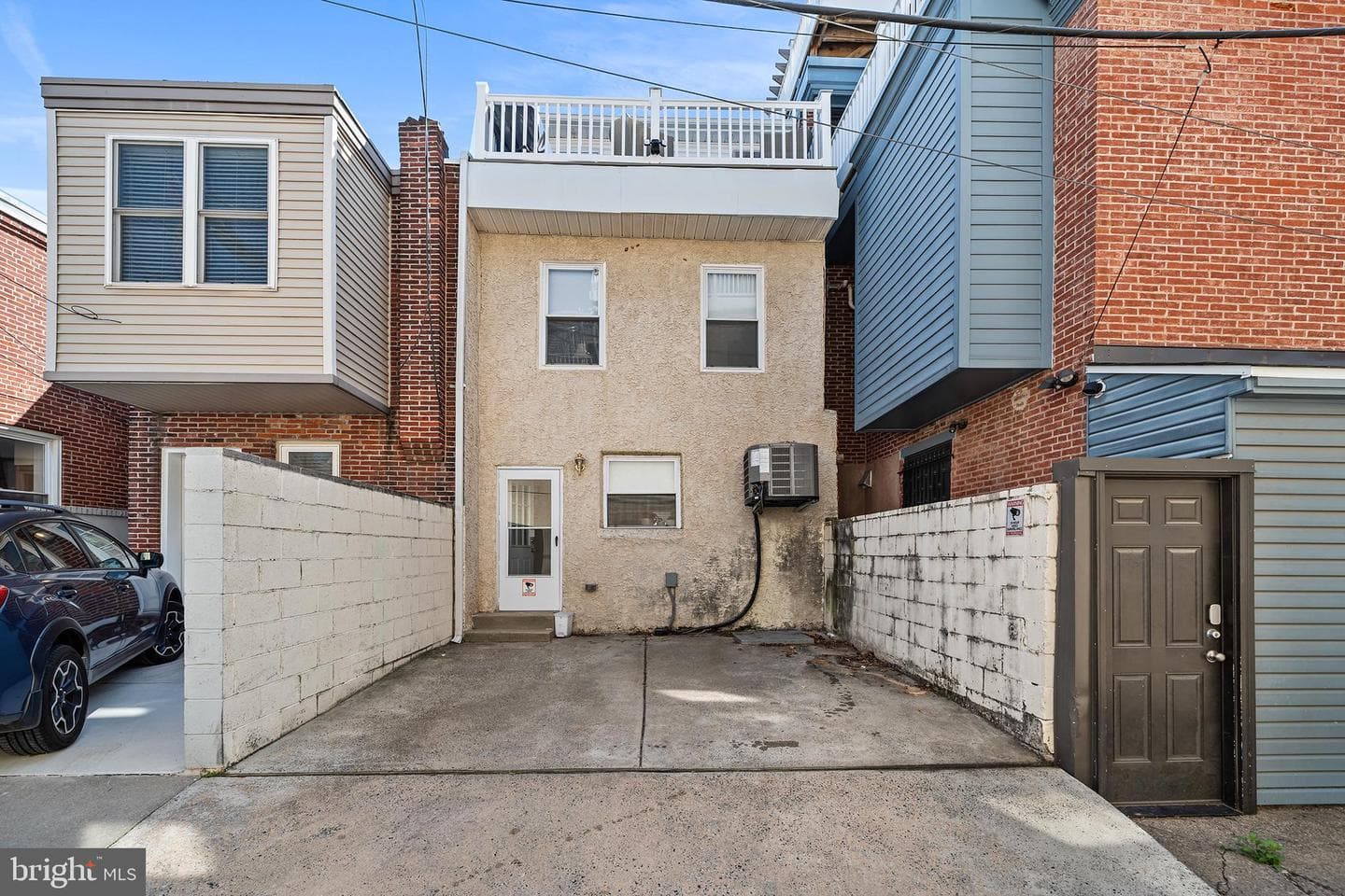 2061 Saint Albans Street photo 9