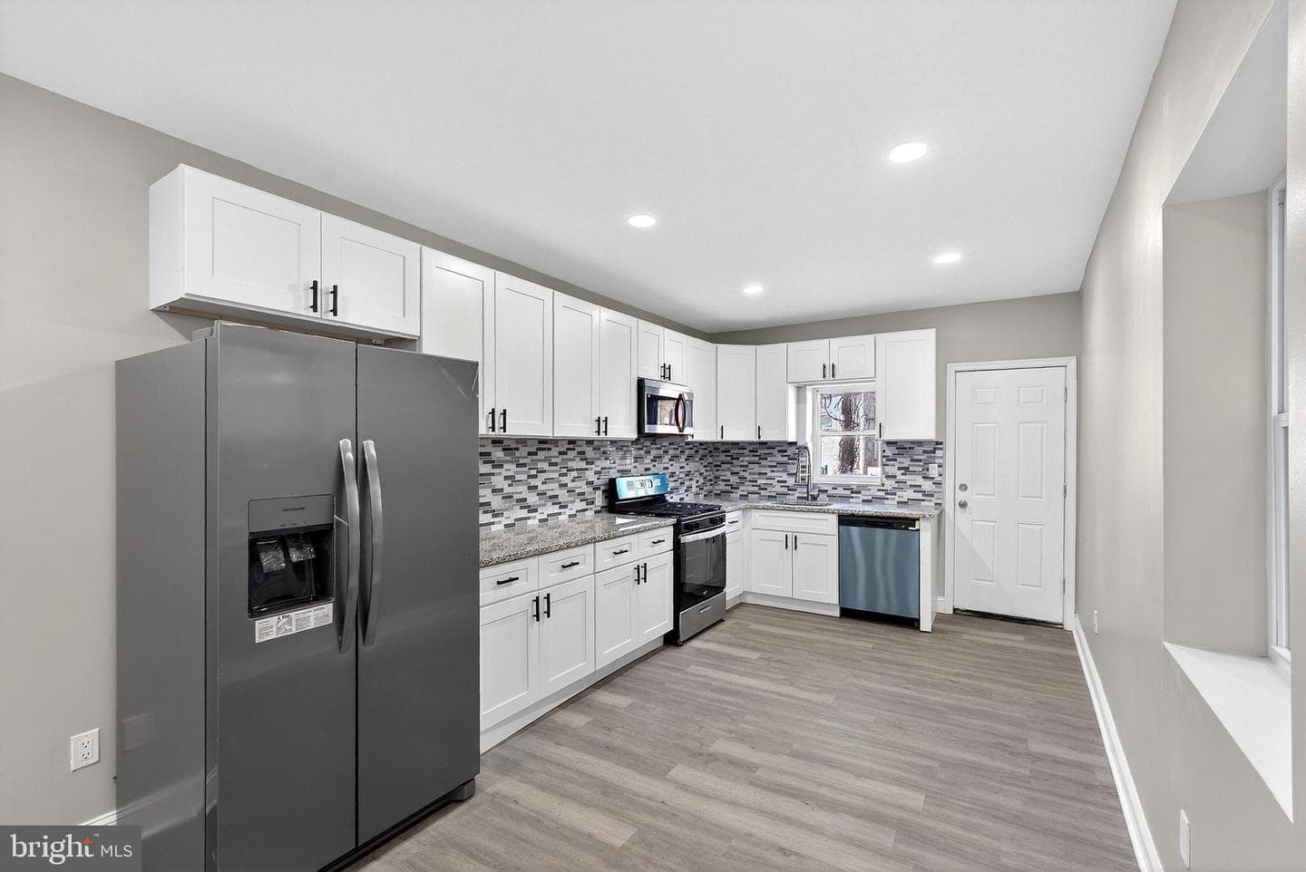 5443 Irving Street photo 13