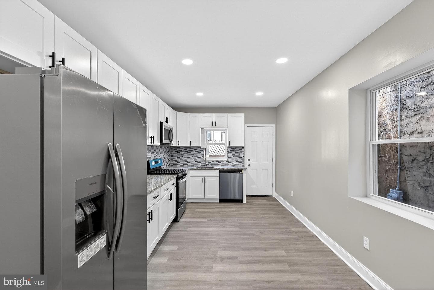 5443 Irving Street photo 16