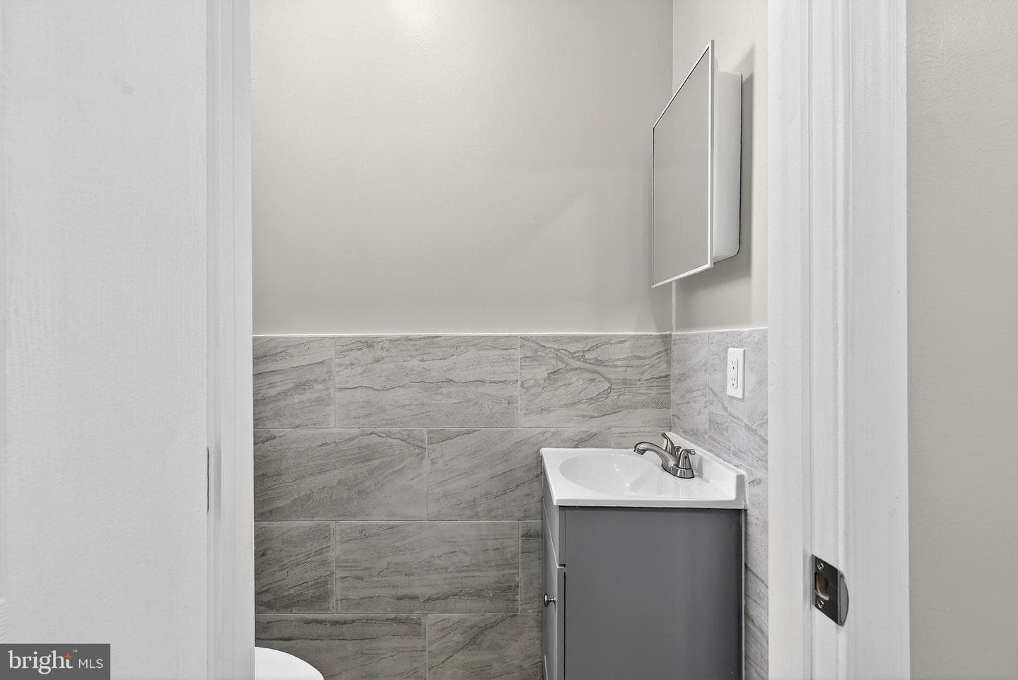 5443 Irving Street photo 20