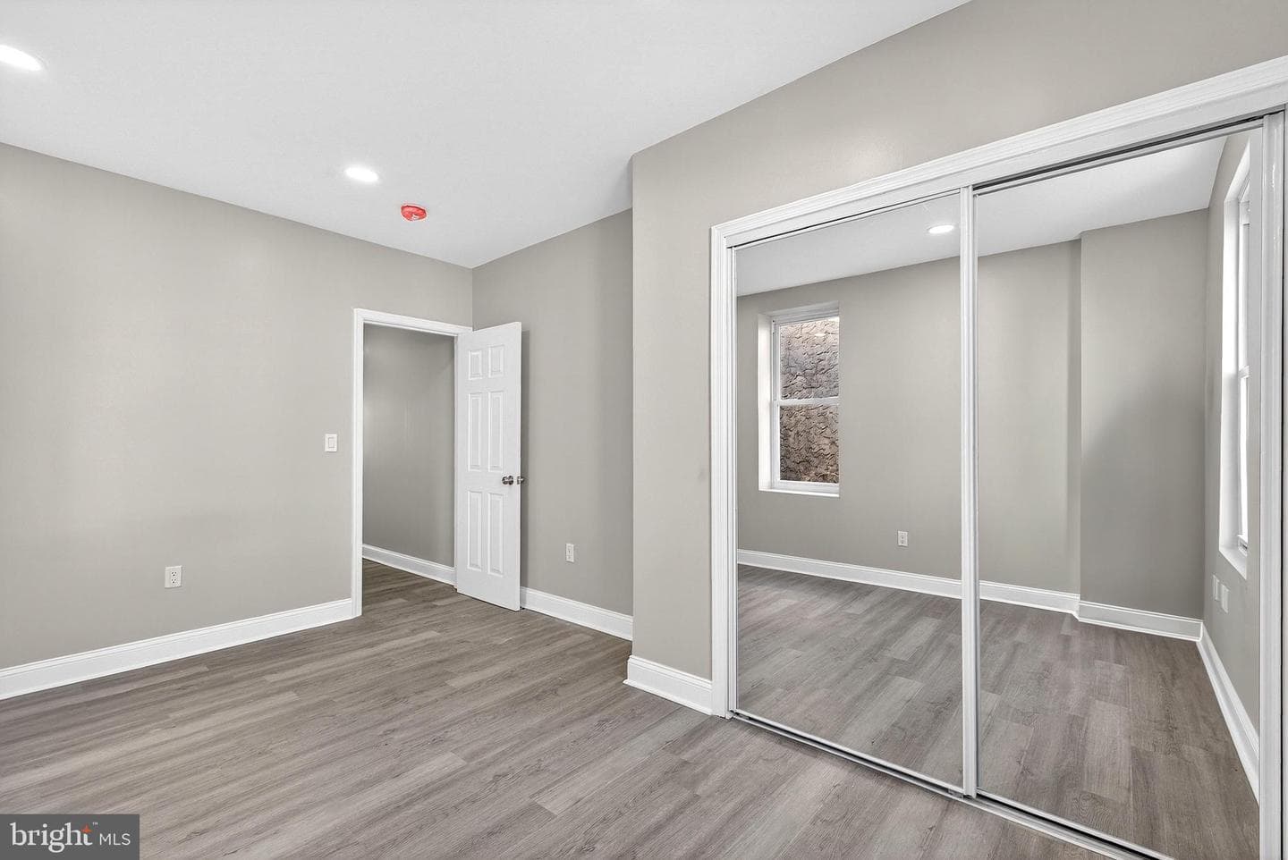 5443 Irving Street photo 31