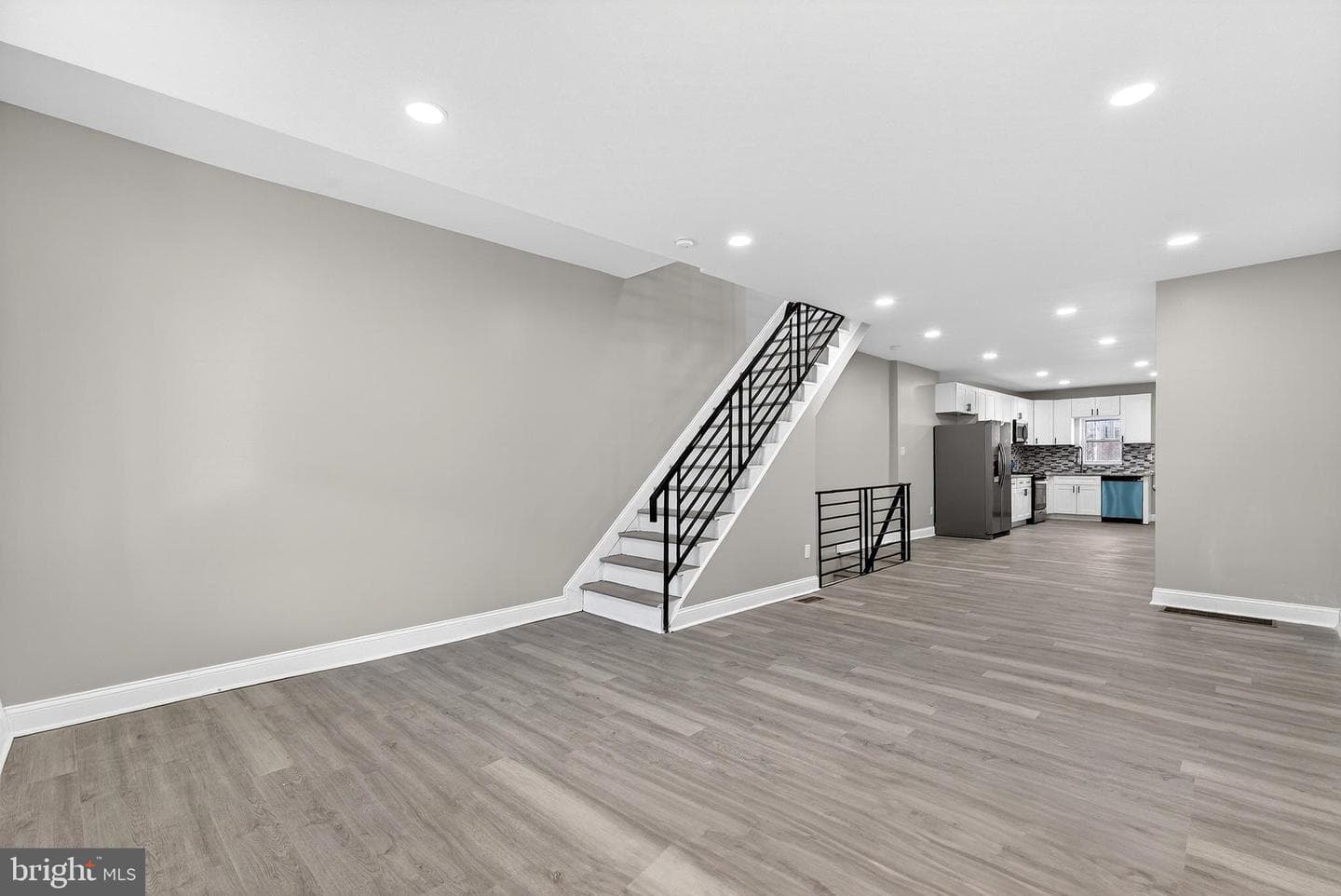 5443 Irving Street photo 8