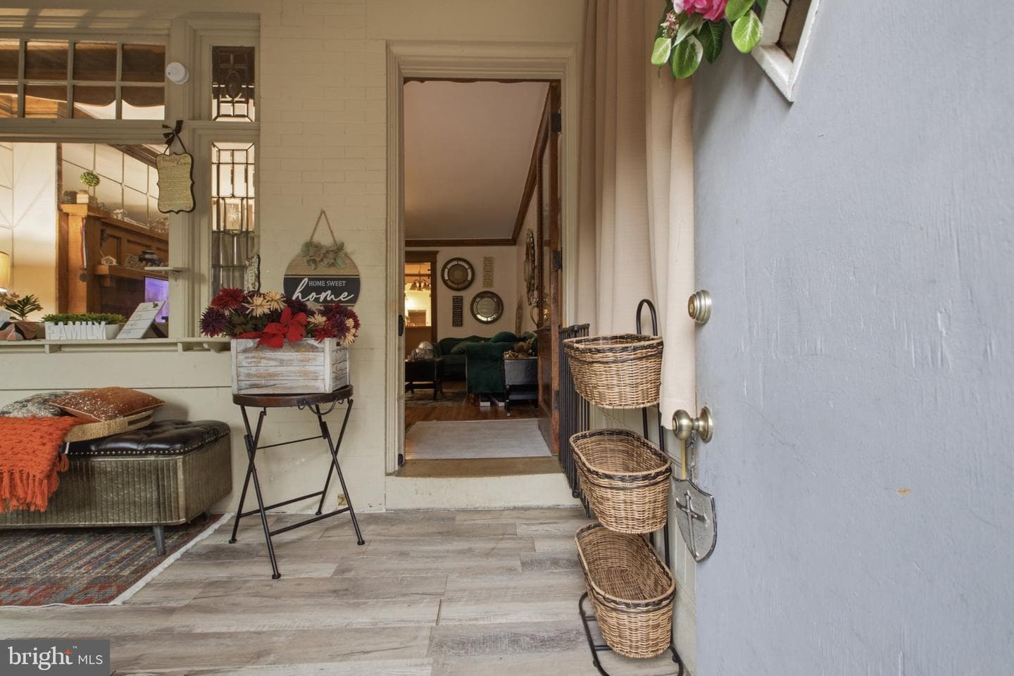 6023 Webster photo 4