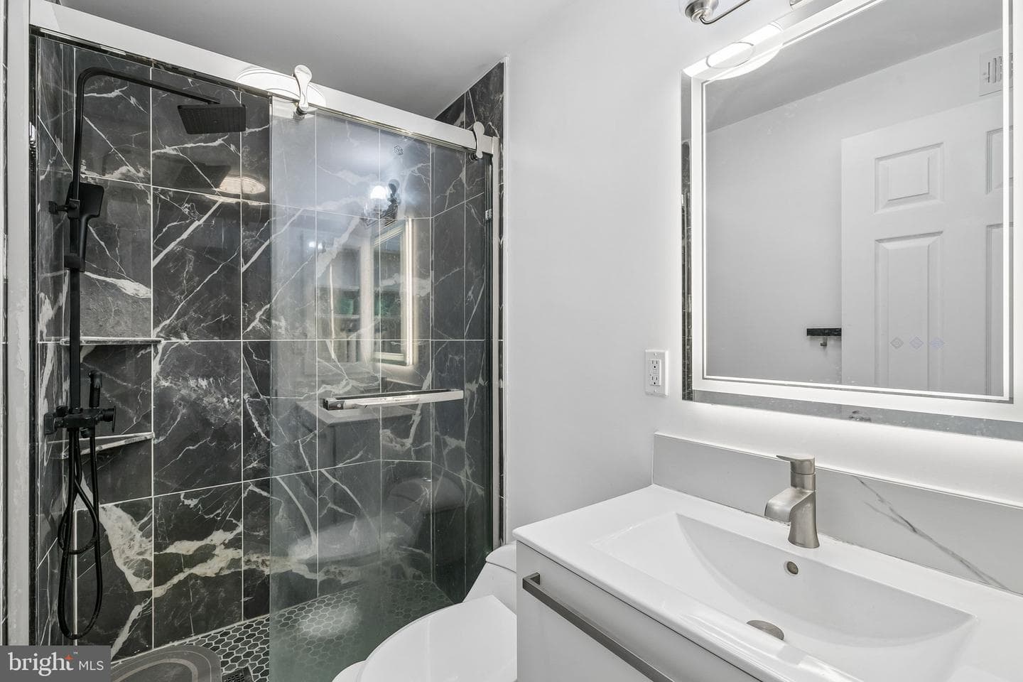7010 Hegerman Street photo 22