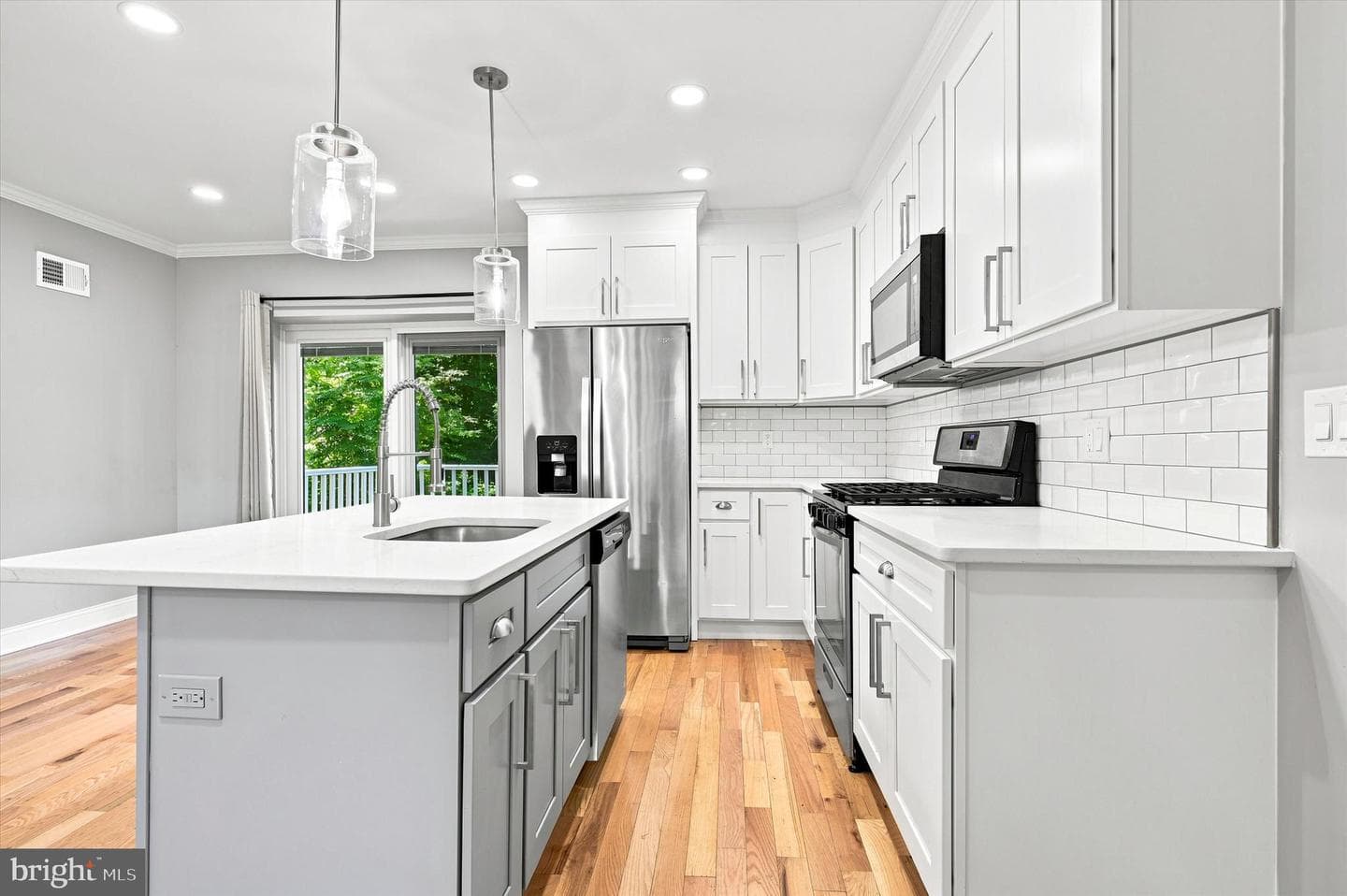 33 E Gorgas Lane photo 10