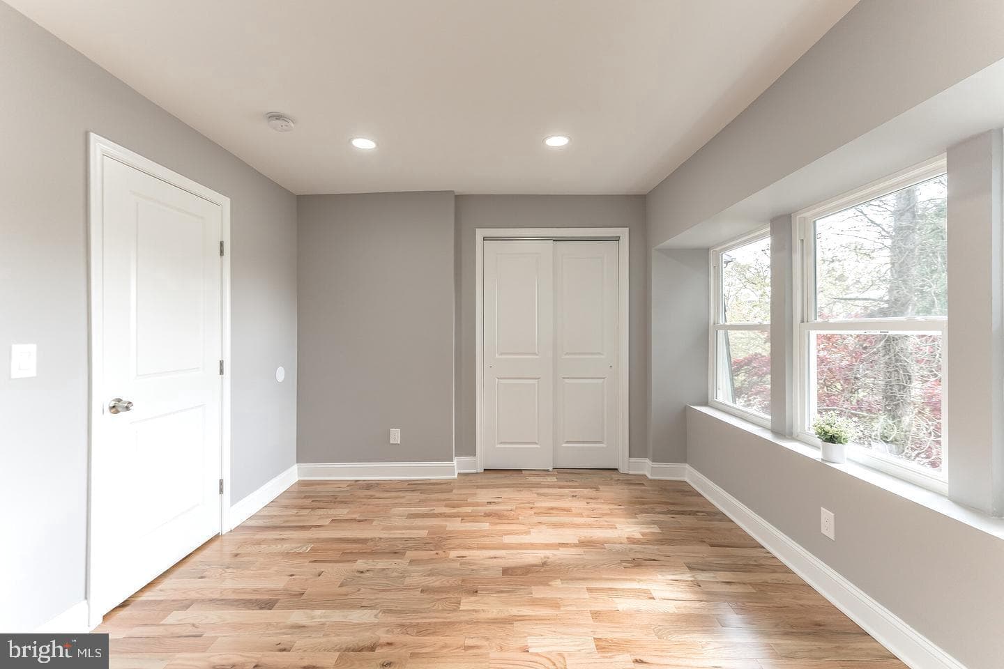 33 E Gorgas Lane photo 13