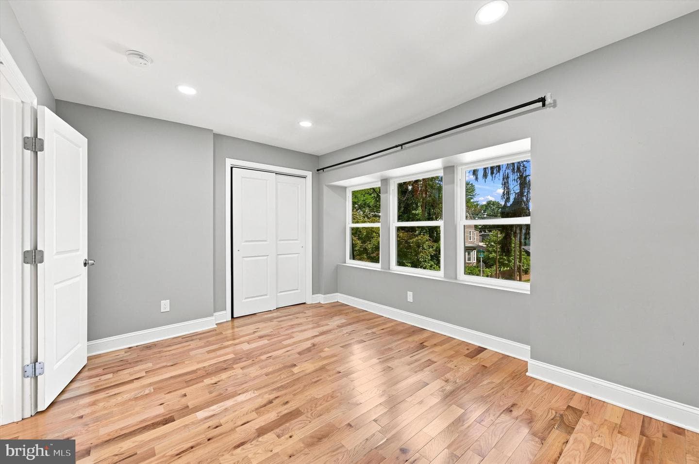 33 E Gorgas Lane photo 15