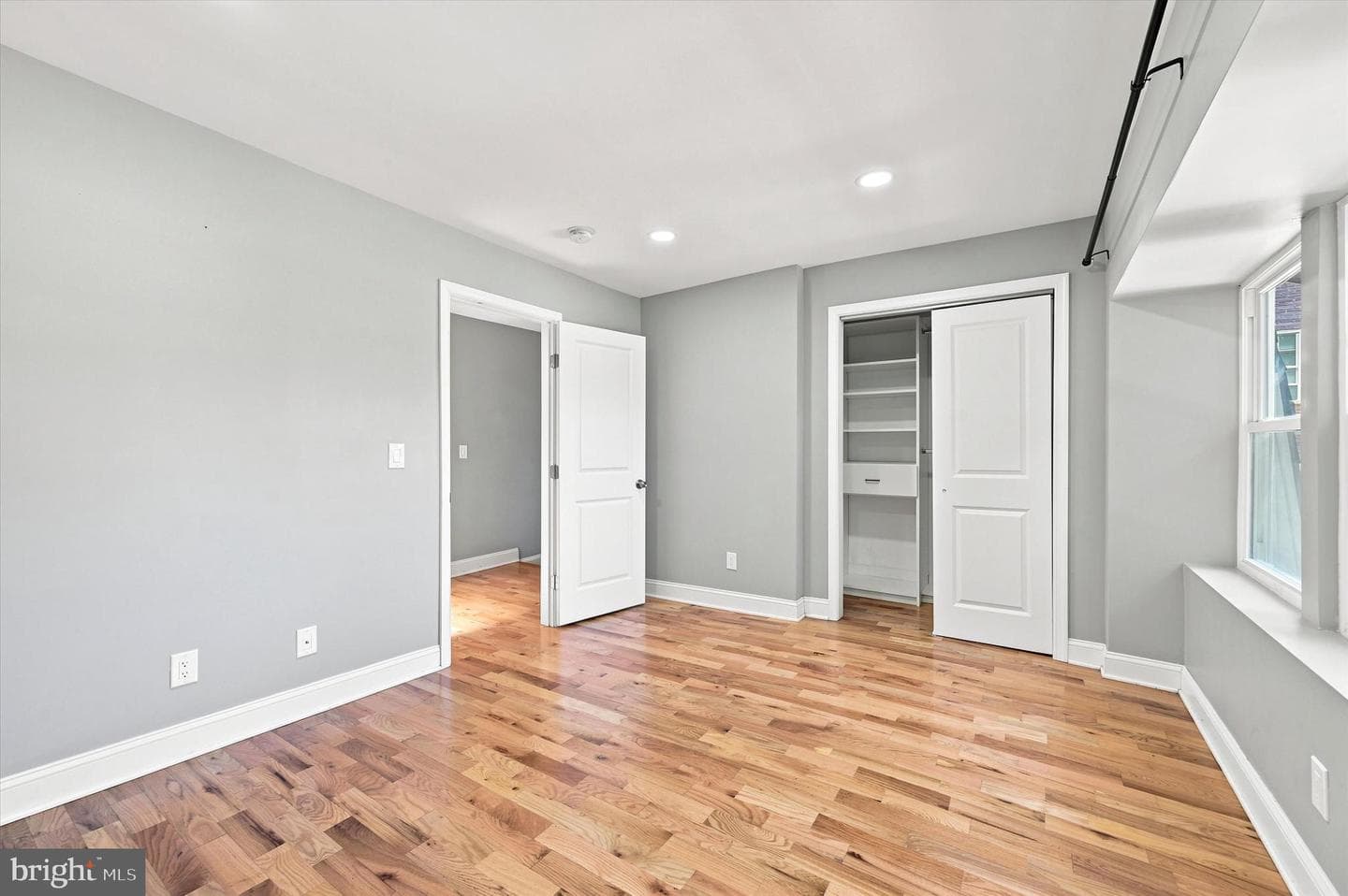 33 E Gorgas Lane photo 16