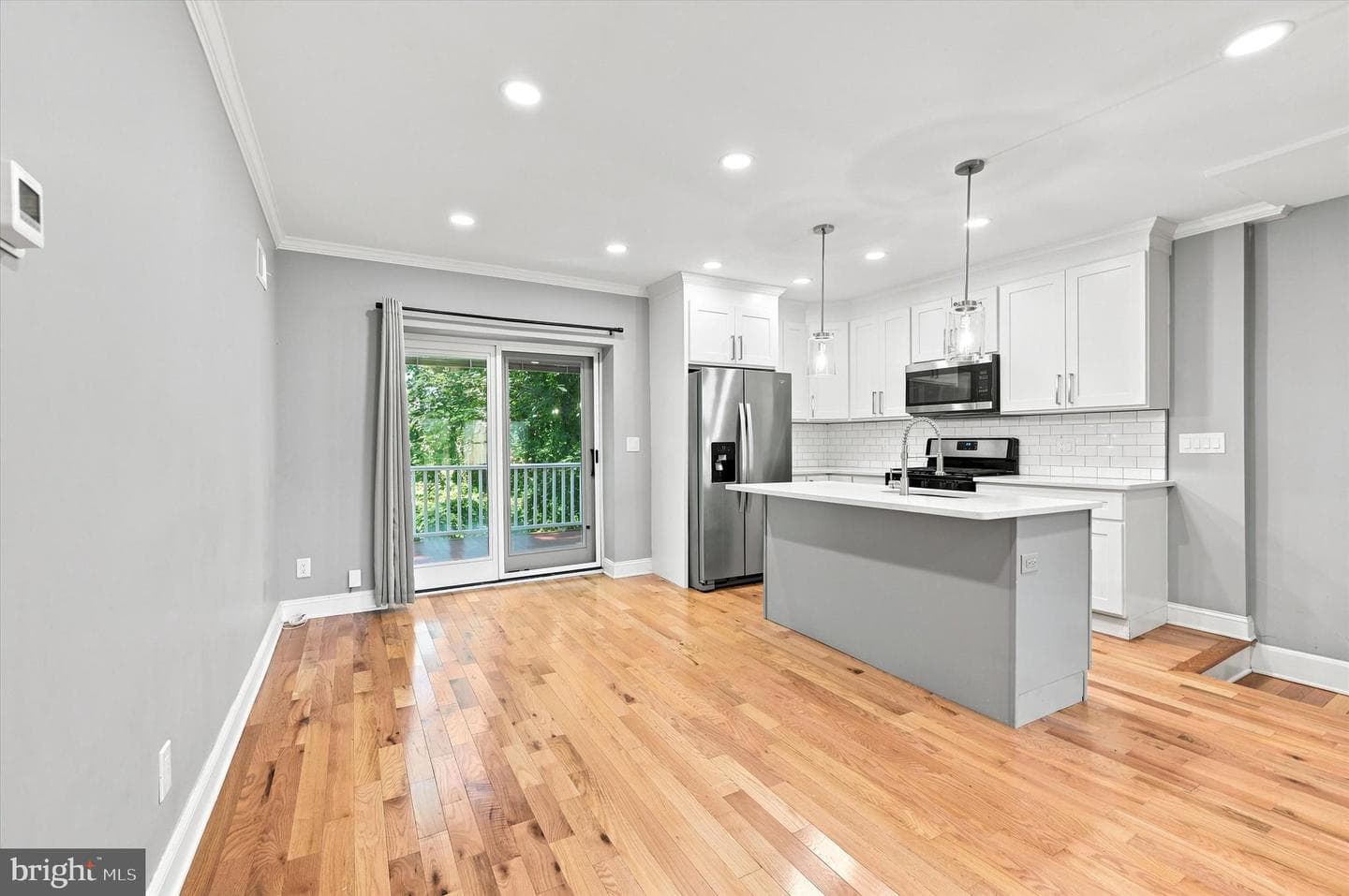 33 E Gorgas Lane photo 6