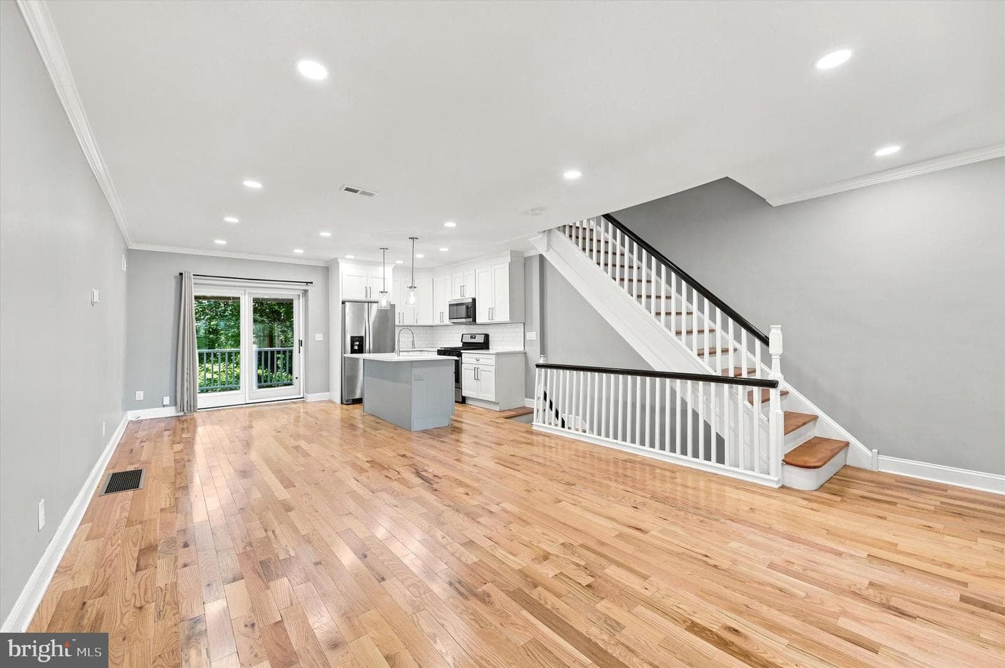 33 E Gorgas Lane photo 8