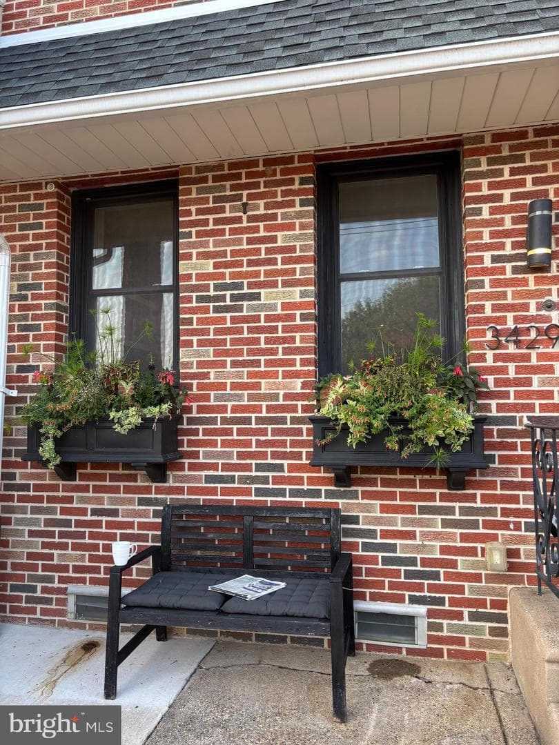 3429 Cresson Street photo 3