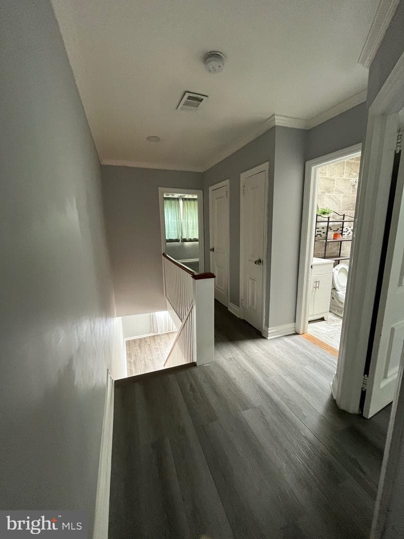 850 Longshore Avenue photo 14