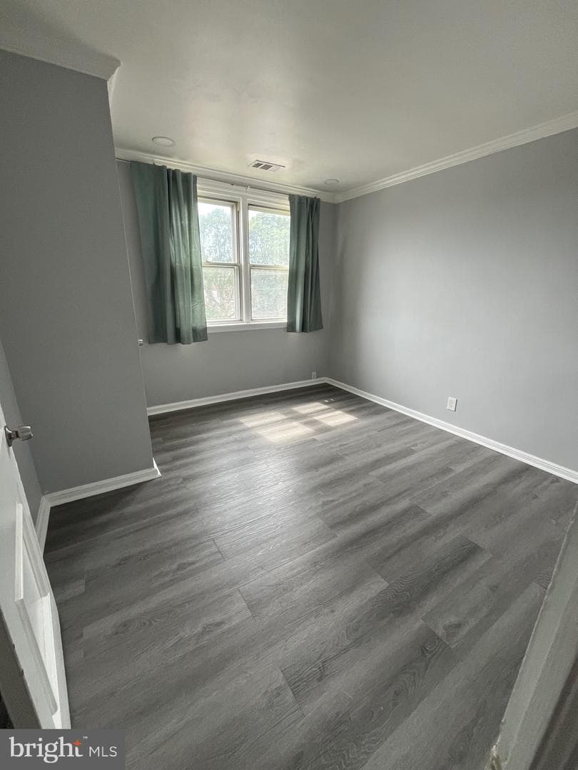 850 Longshore Avenue photo 16