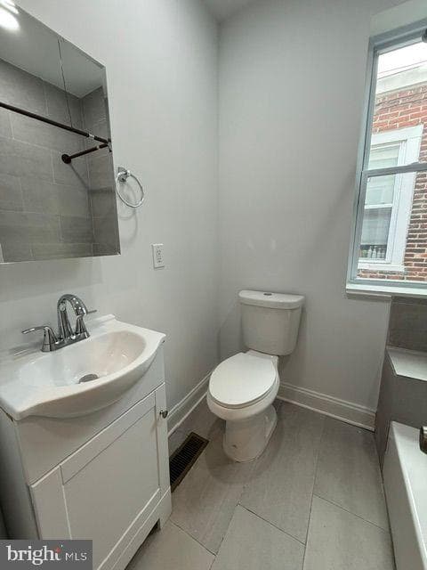 2322 N Lambert Street photo 11