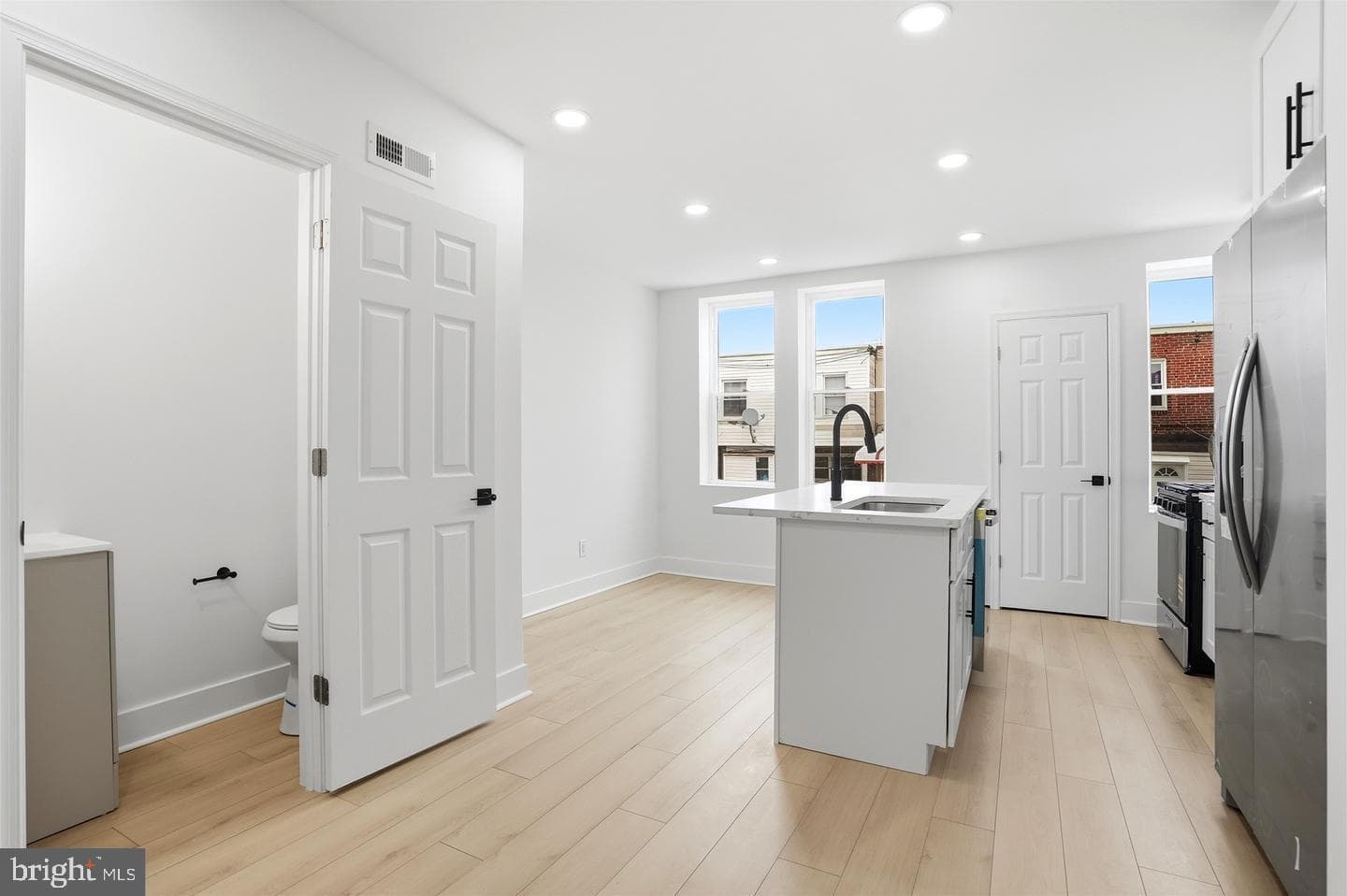 6621 N Uber Street photo 17