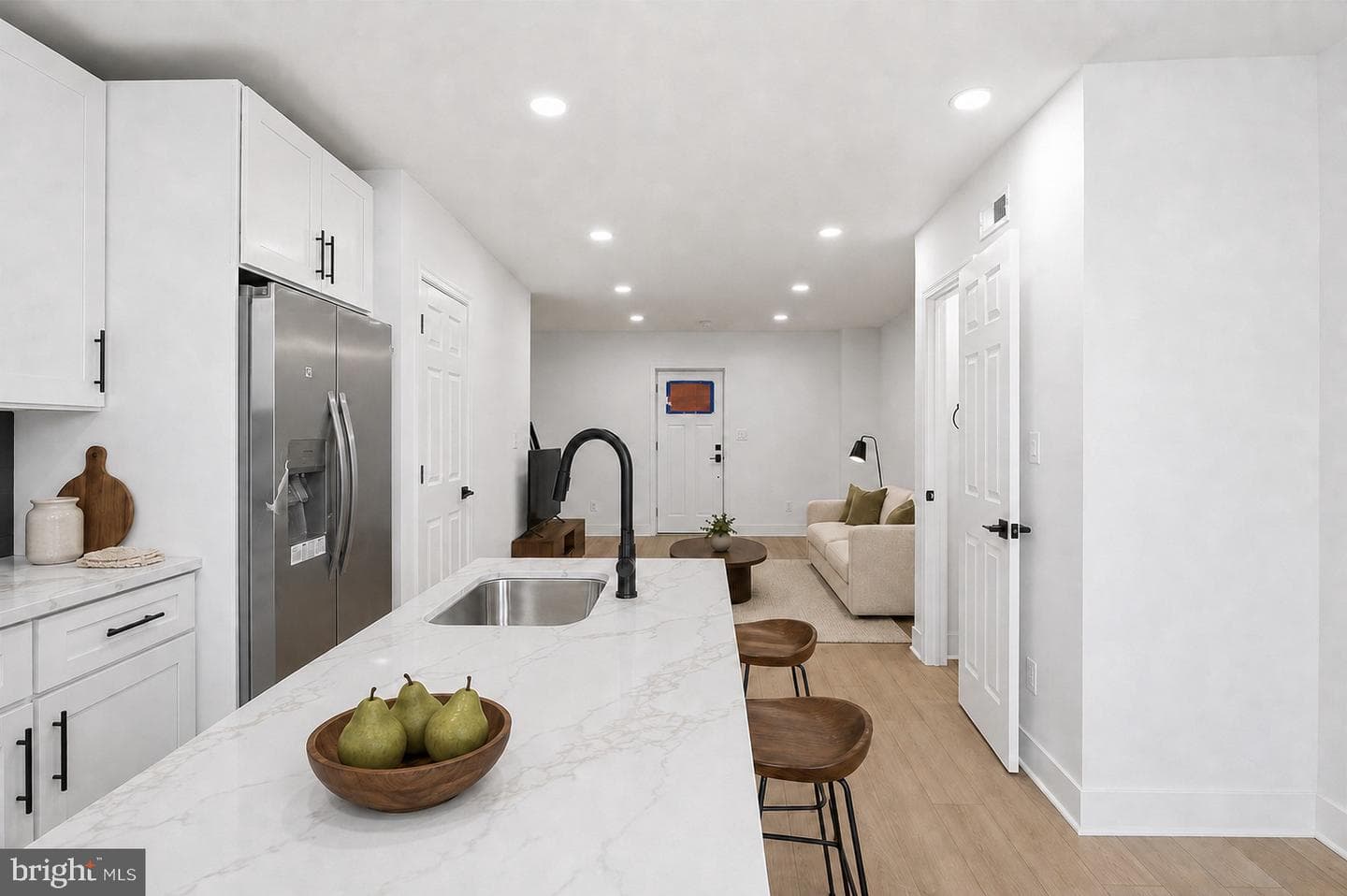 6621 N Uber Street photo 8