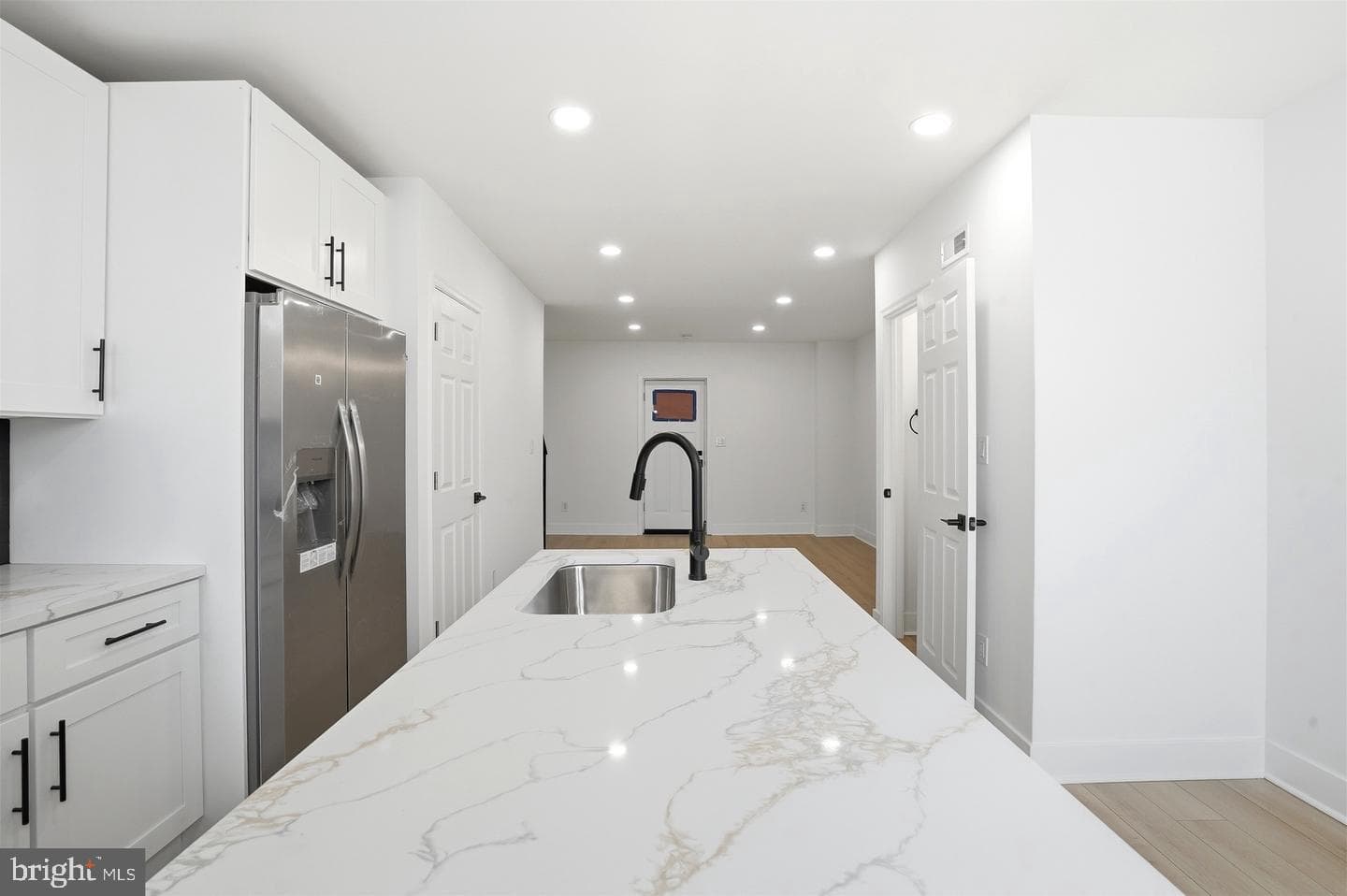 6621 N Uber Street photo 9