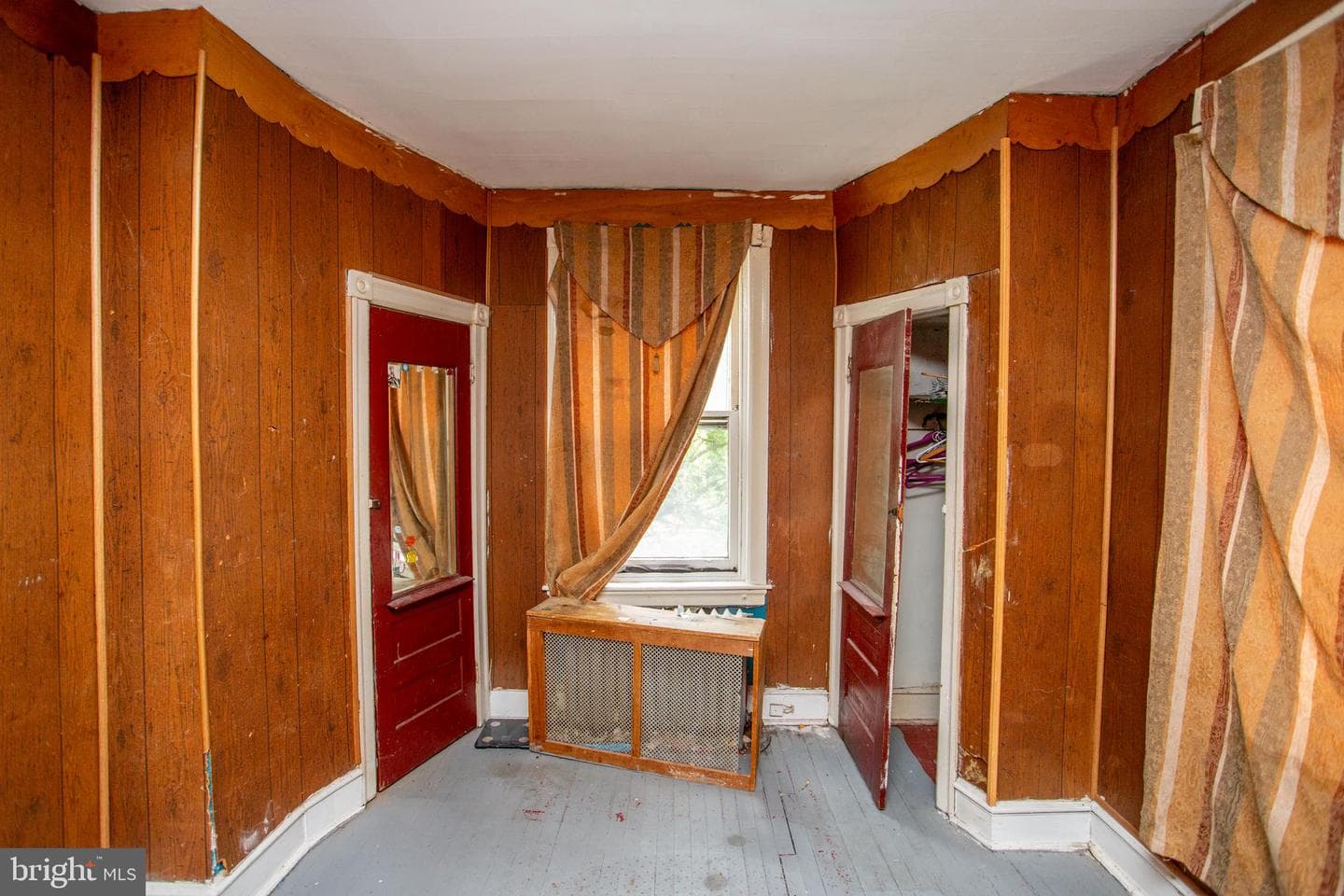 814 E Woodlawn Street photo 51