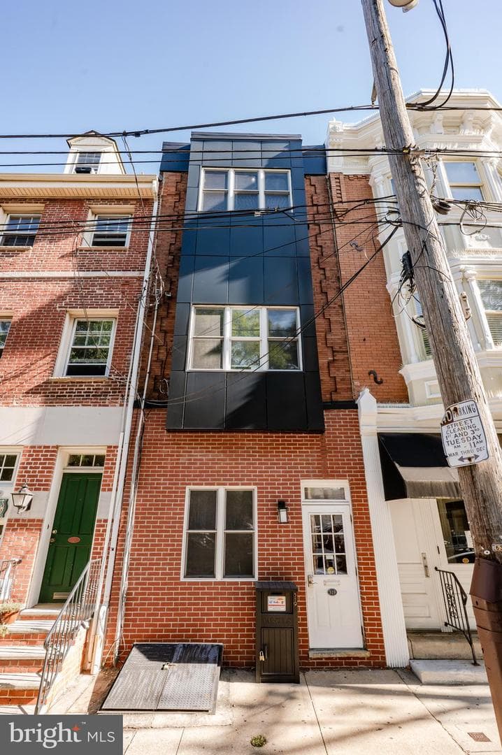 319 Bainbridge Street photo 5
