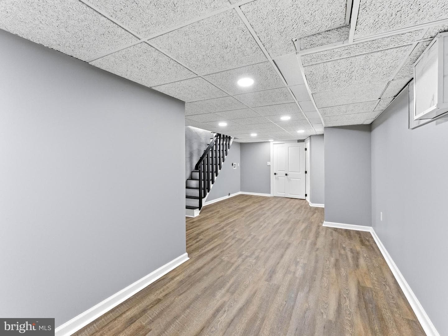 260 W Godfrey Avenue photo 16