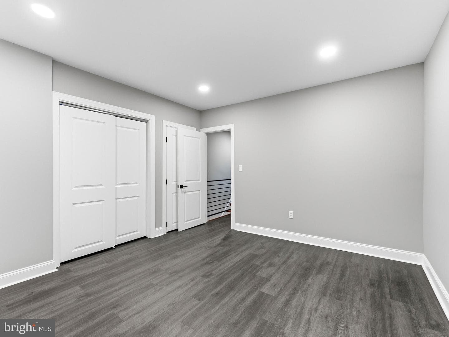 260 W Godfrey Avenue photo 9