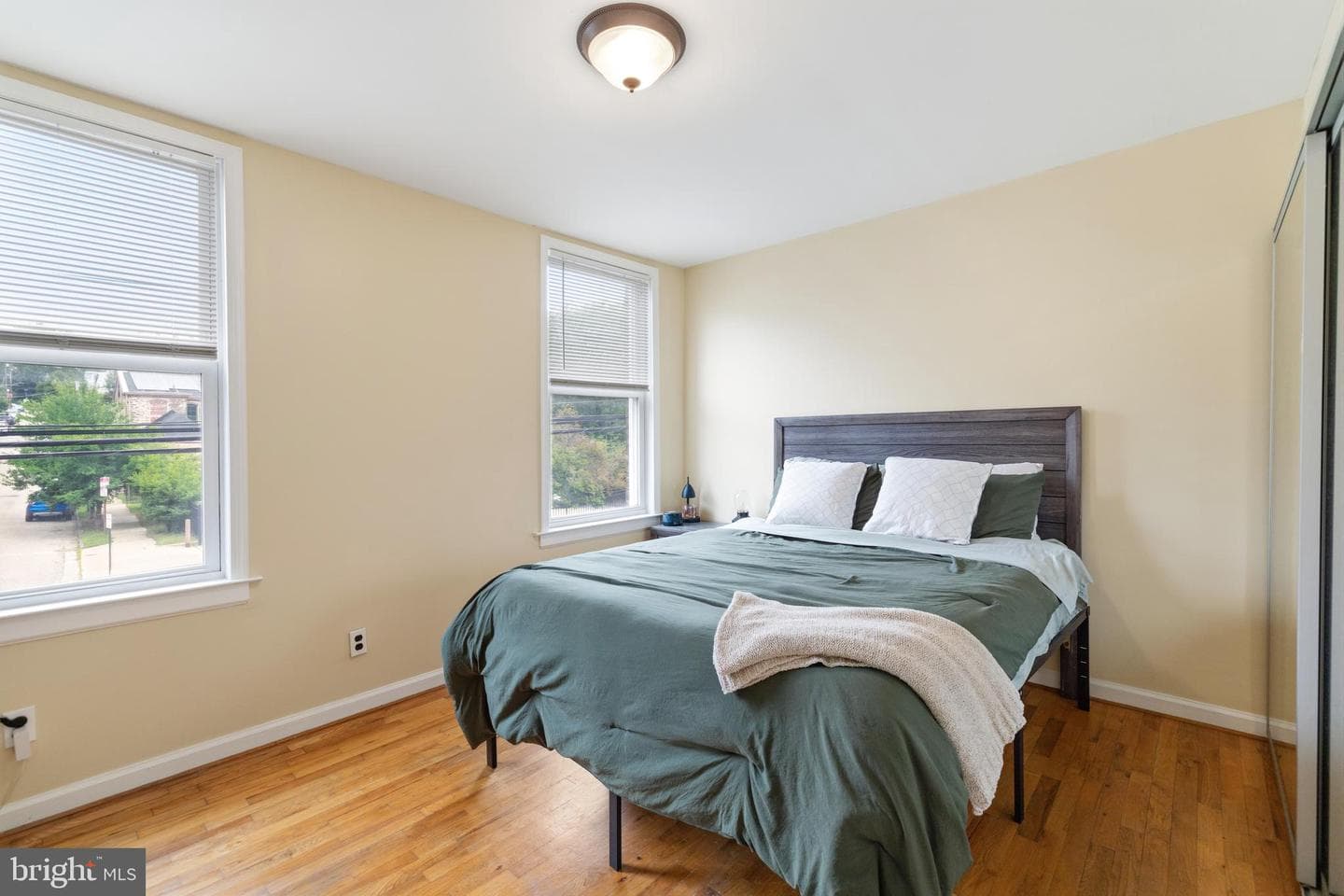 435 Shurs Lane photo 15
