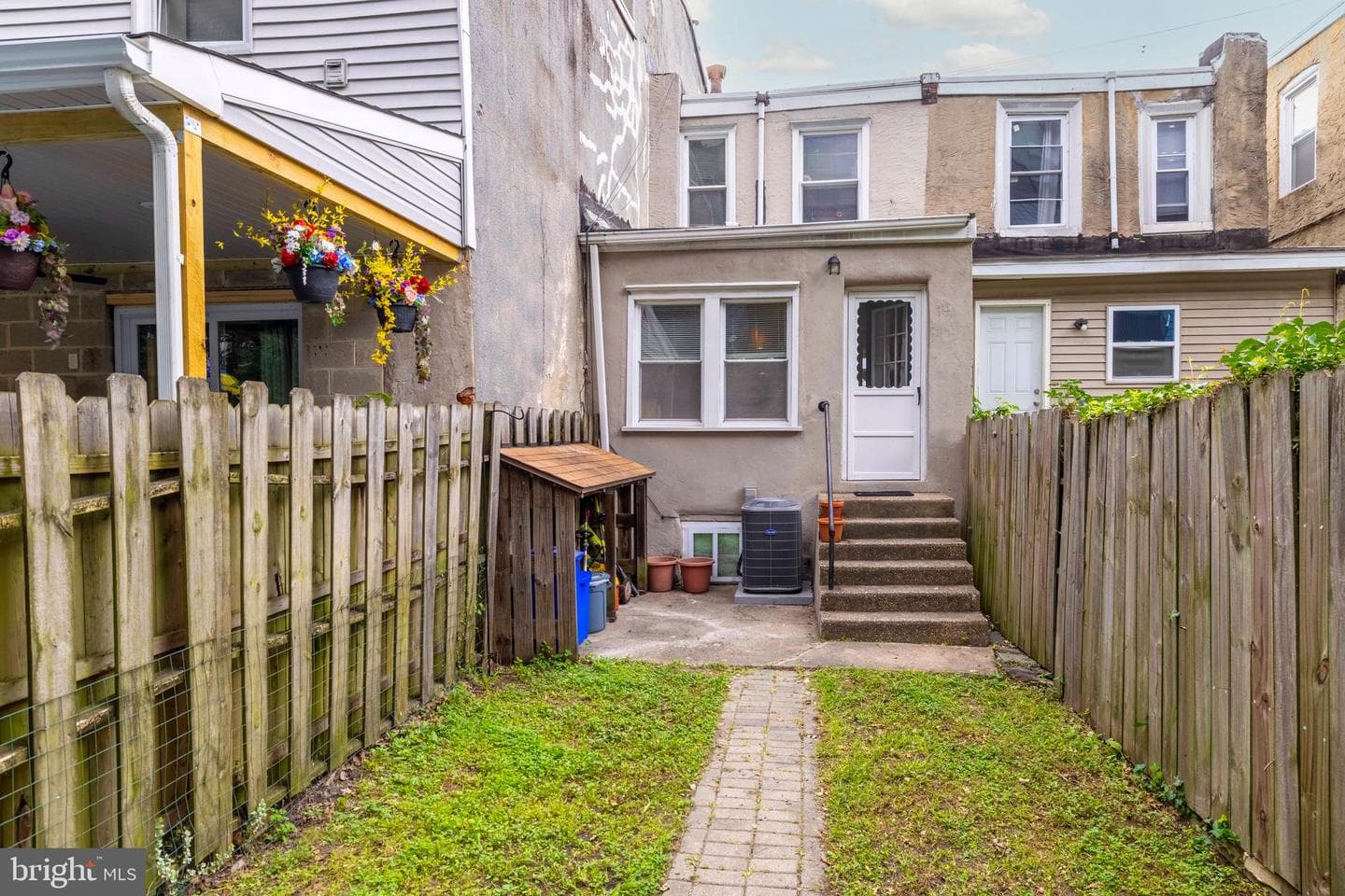 435 Shurs Lane photo 23